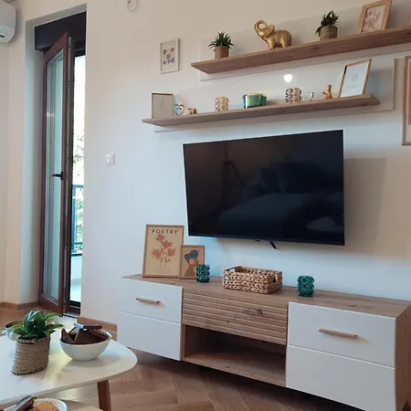 Nikana Apartment